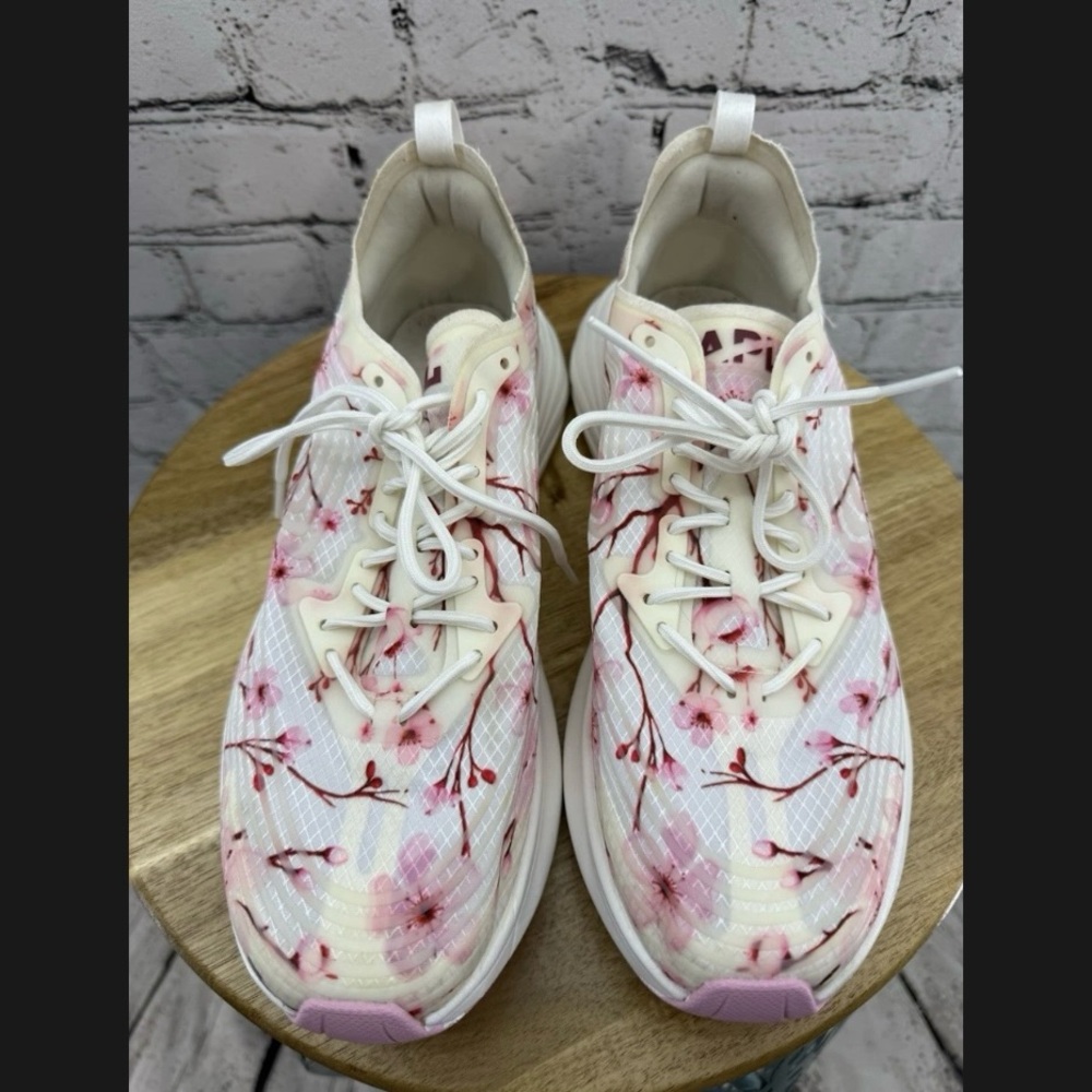 SALE | APL Streamline Women's 9 Cherry Blossom LE Running Shoes - Picture 10 of 13